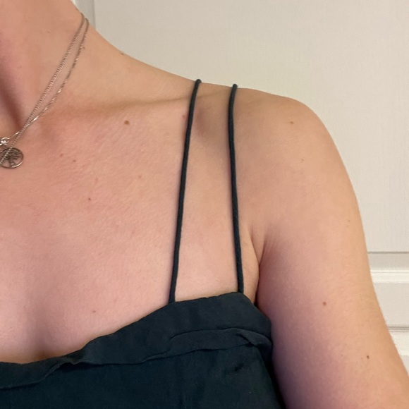 Urban outfitters Kimchi blue // Light fabric, dark green dress - Picture 2 of 4